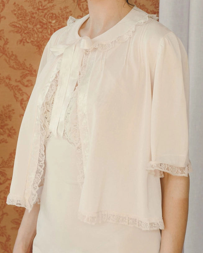 Vintage 1940s Boudoir Jacket With Lace Trim And Ribbon Tie