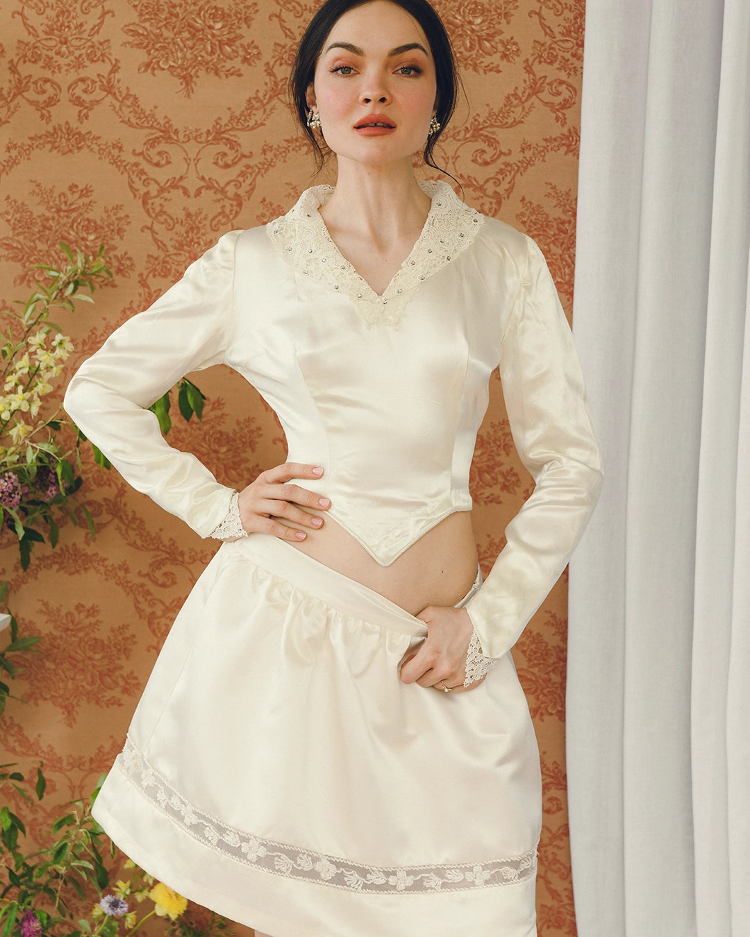 1940s Satin Basque-Waist Bodice With Lace Sailor Collar