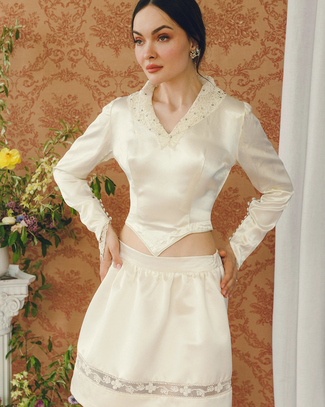 1940s Satin Basque-Waist Bodice With Lace Sailor Collar