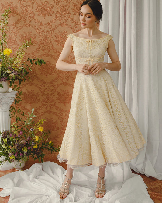 1950s Bateau-Neckline Cream Lace Fit And Flare Dress