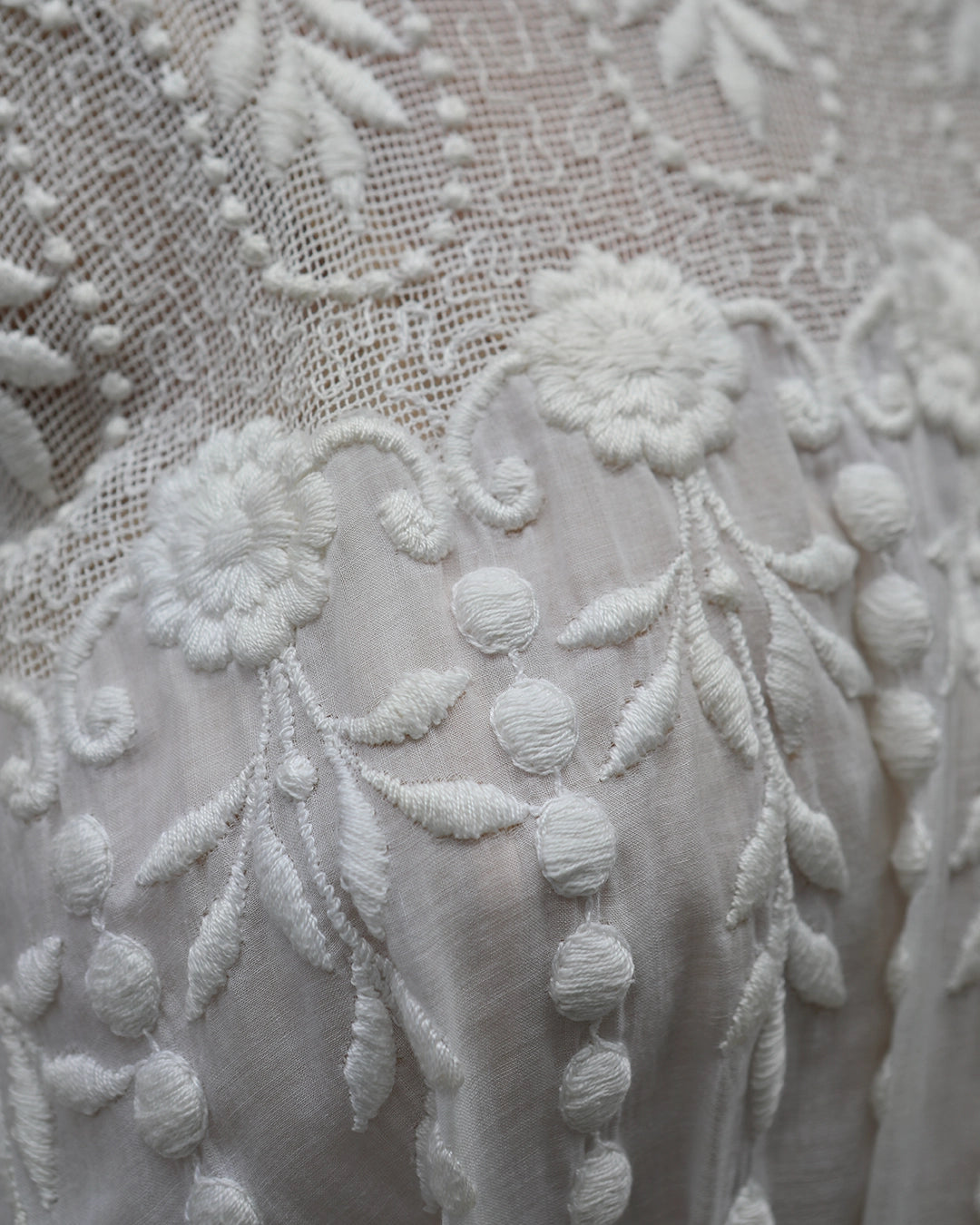 Antique Edwardian Embroidered Ivory Lace Dress