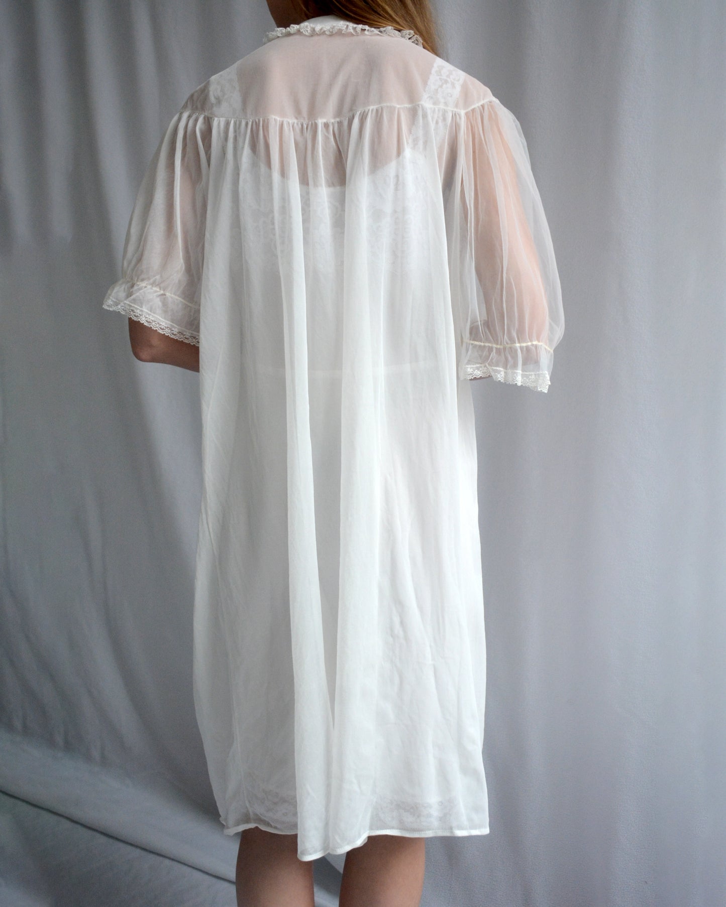 Vintage 1950s Peignoir With Rose Embroidery
