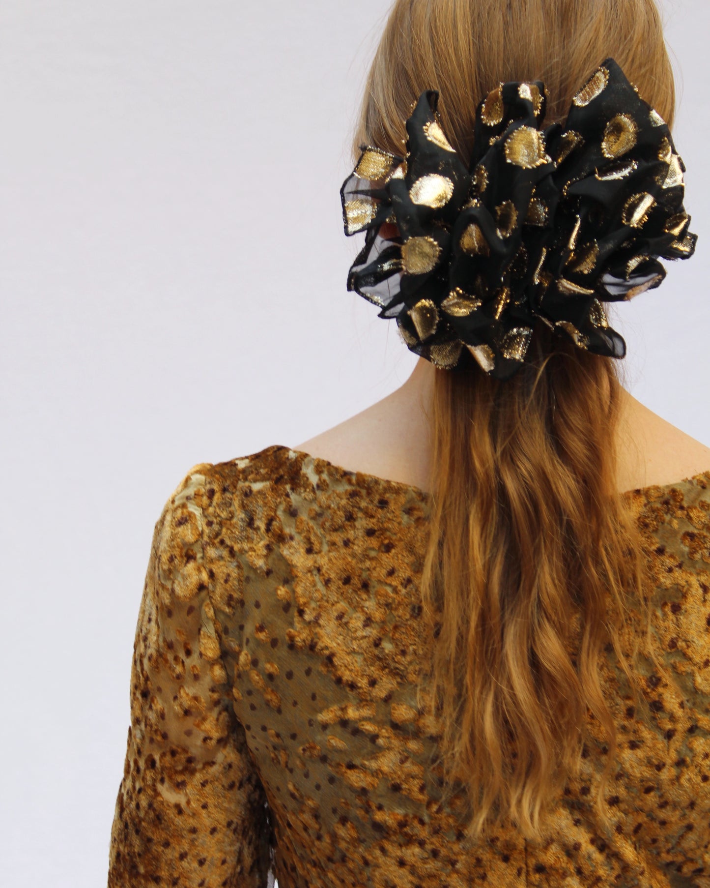 Vintage 1980s Lamé Ruffle Barrete