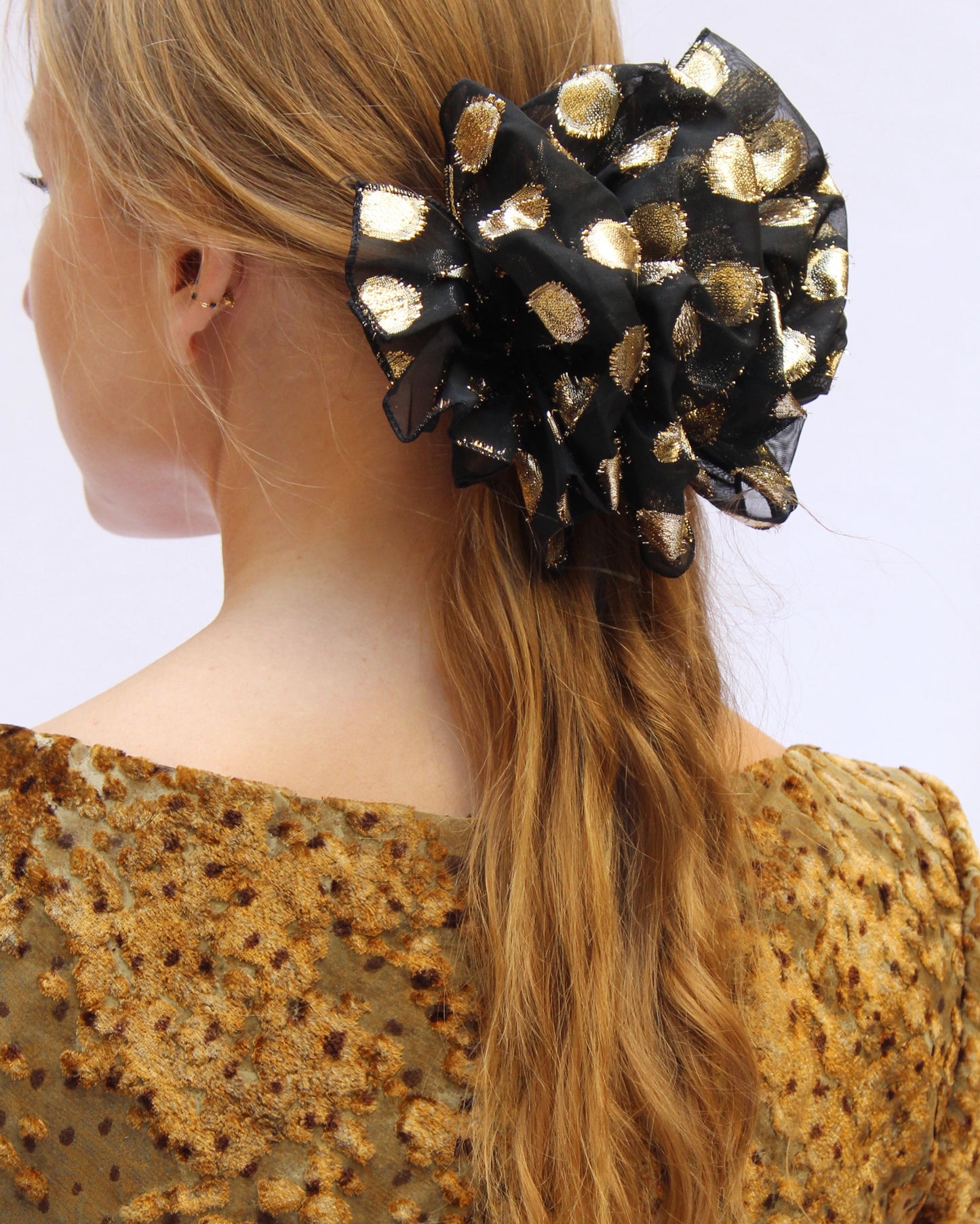 Vintage 1980s Lamé Ruffle Barrete