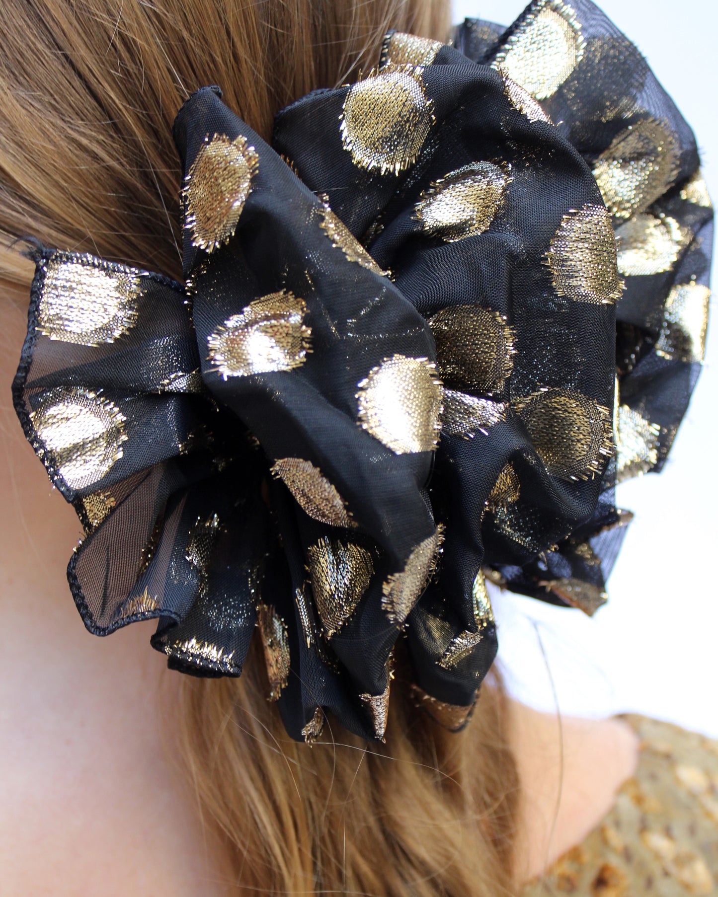 Vintage 1980s Lamé Ruffle Barrete