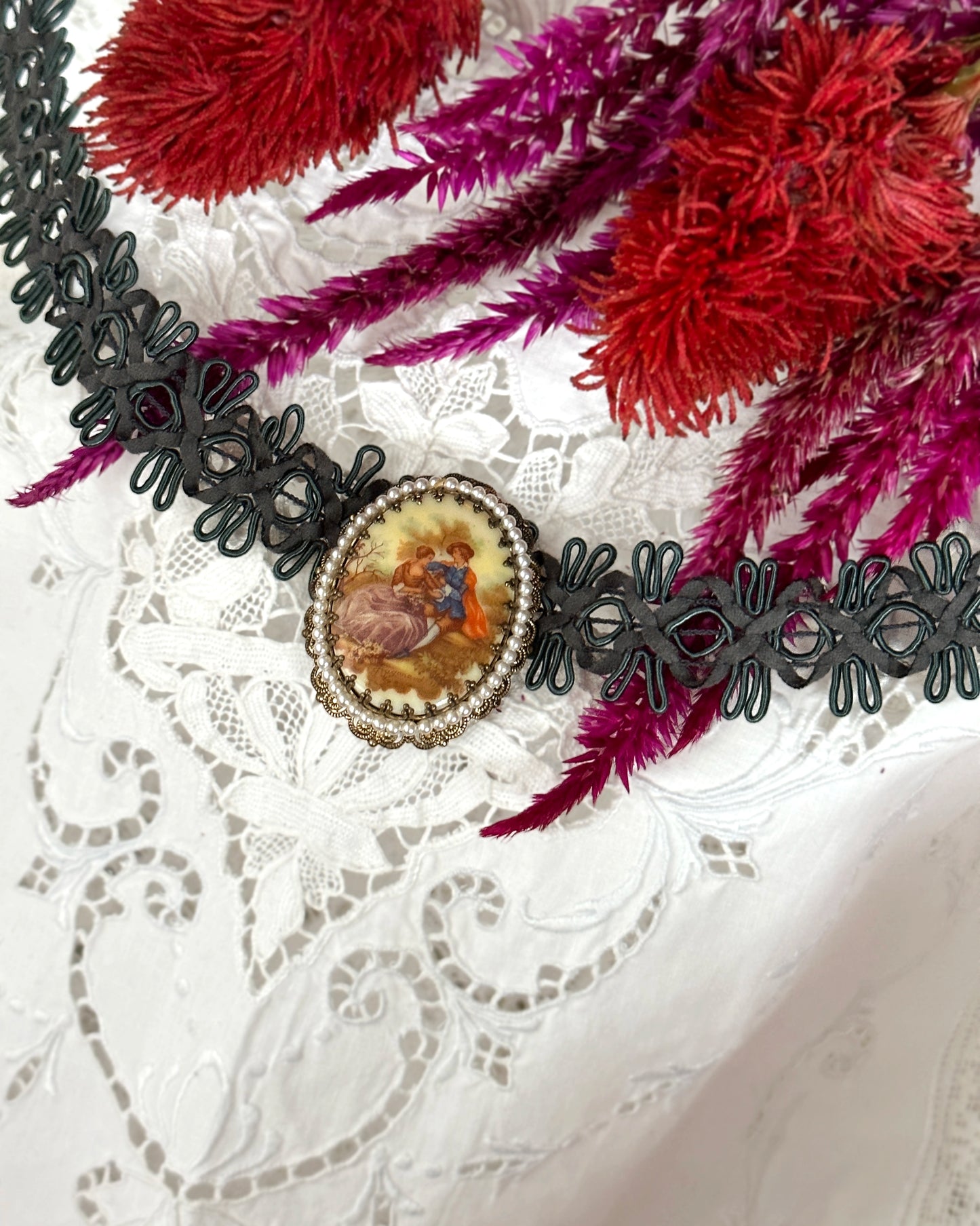Vintage Rococo Pendant Choker