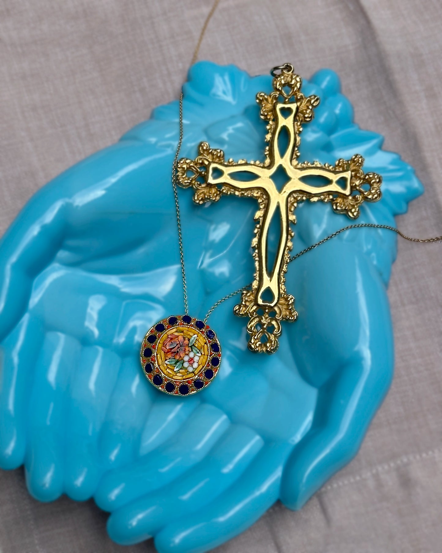 1930s Italian Micro-Mosaic Floral Medallion Pendant