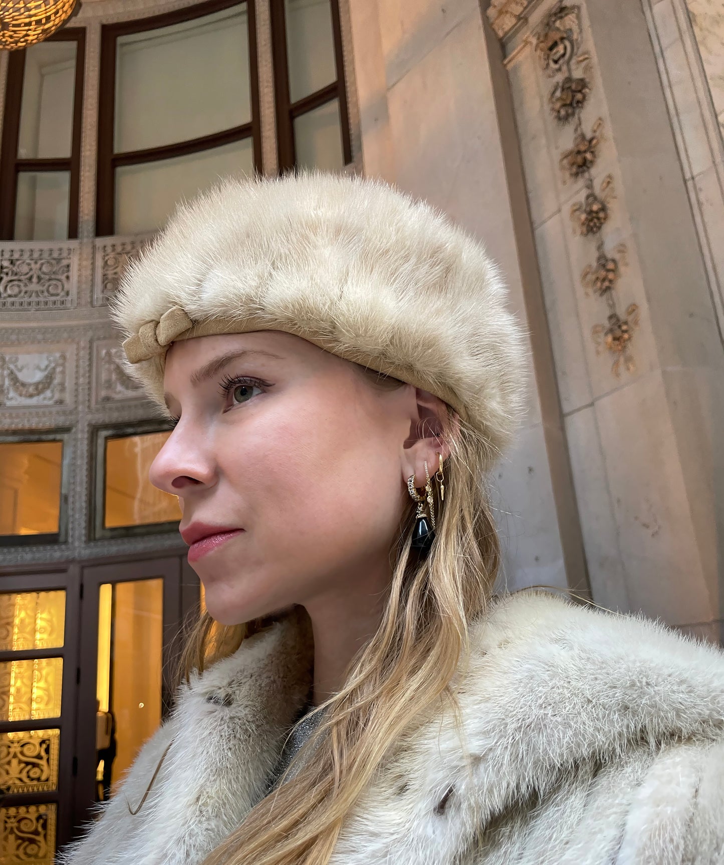 Vintage Blonde Mink Pillbox Hat With Bow