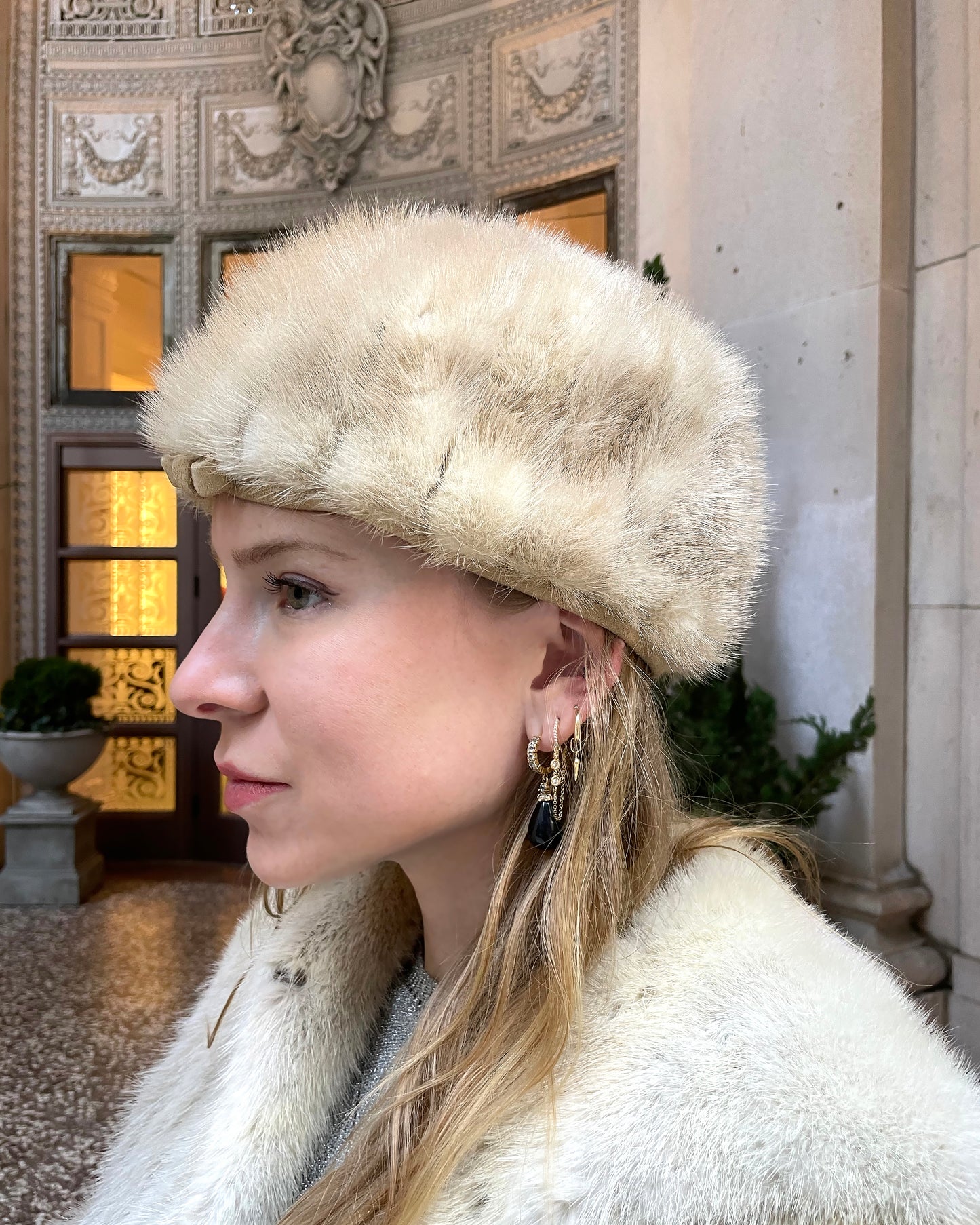 Vintage Blonde Mink Pillbox Hat With Bow