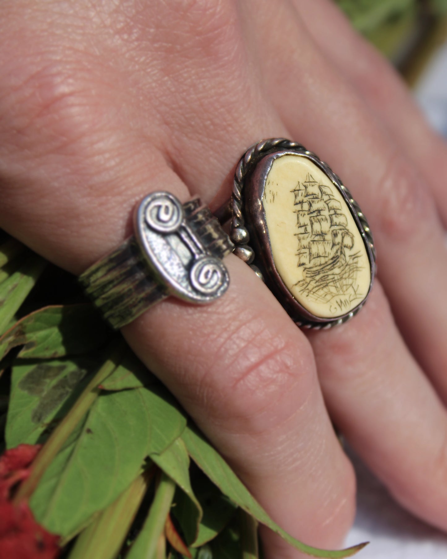 Vintage Sterling Silver Scrimshaw Ring