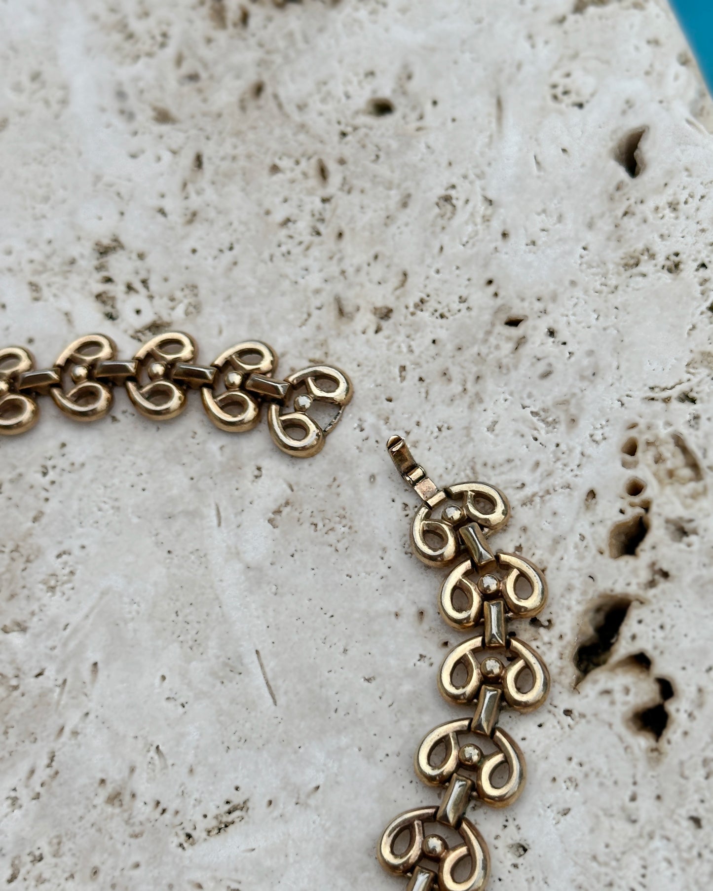 Vintage 1940s Trifari Gold Scroll Choker