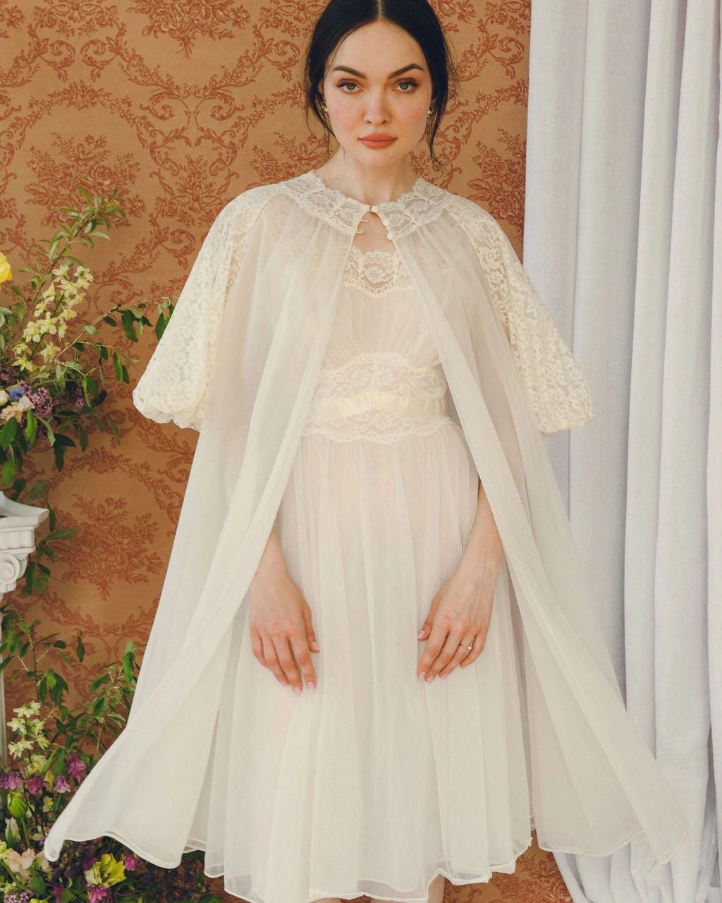 Vintage 1950s Vanity Fair Ivory Lace Peignoir Set