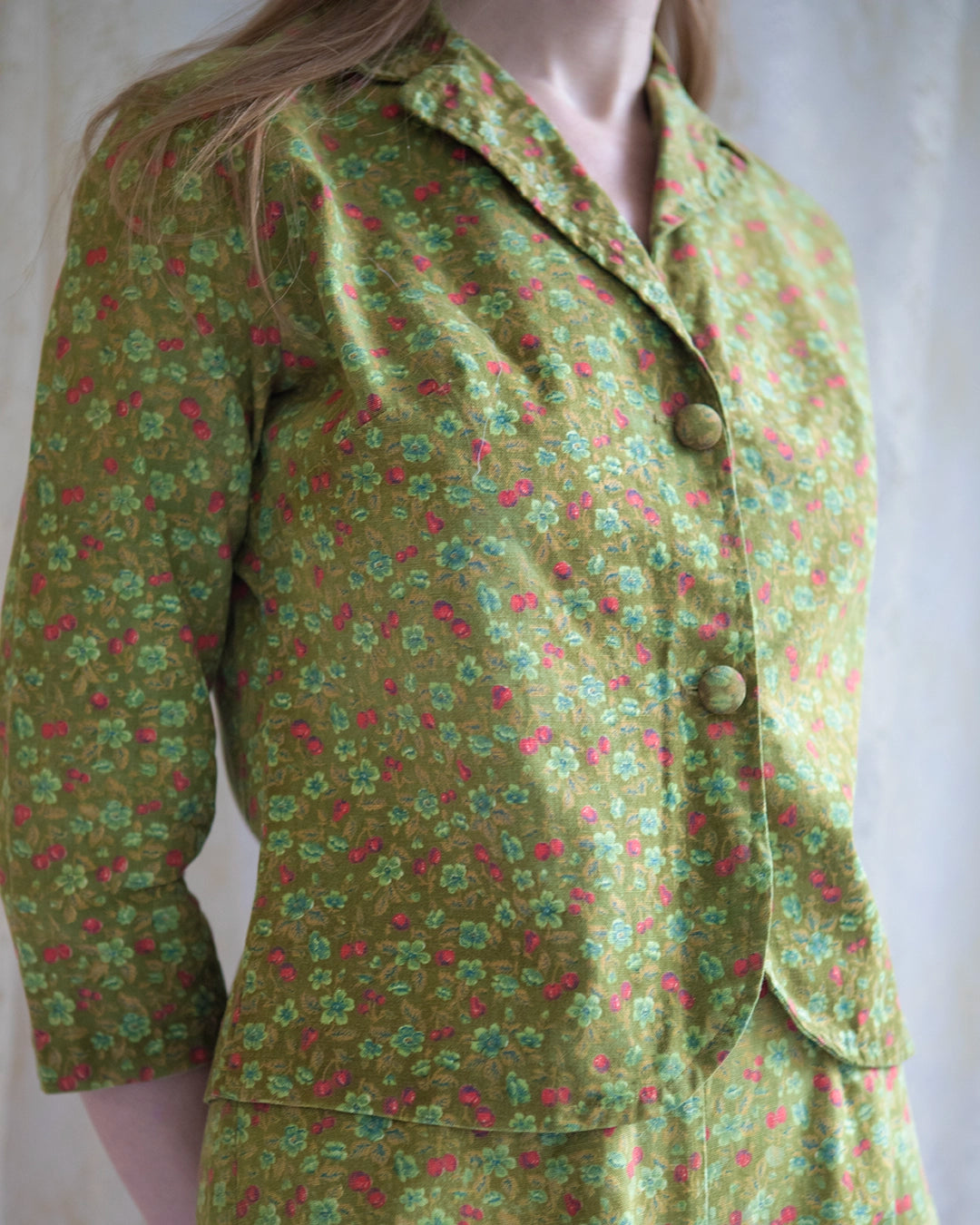 Vintage 1960s Cherry Print Capri Pants Matching Set