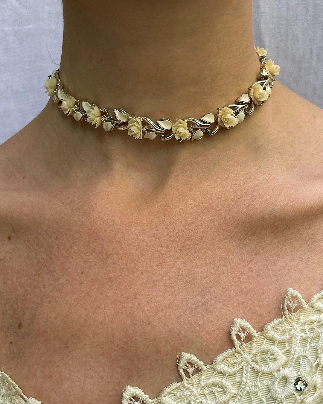 Vintage 1950s Rose Choker