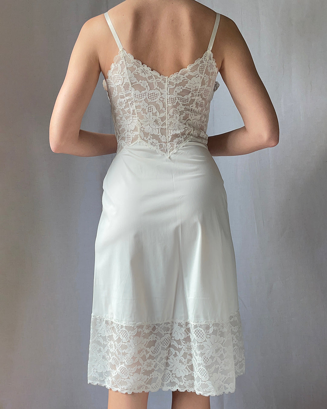 Vintage 1950s Ivory Slip With Lace Inserts | S