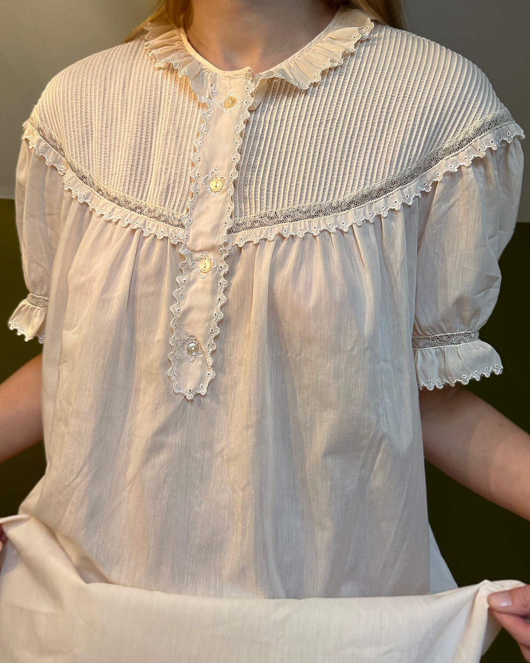 Vintage 1960s Eyelet Trim Nightdress