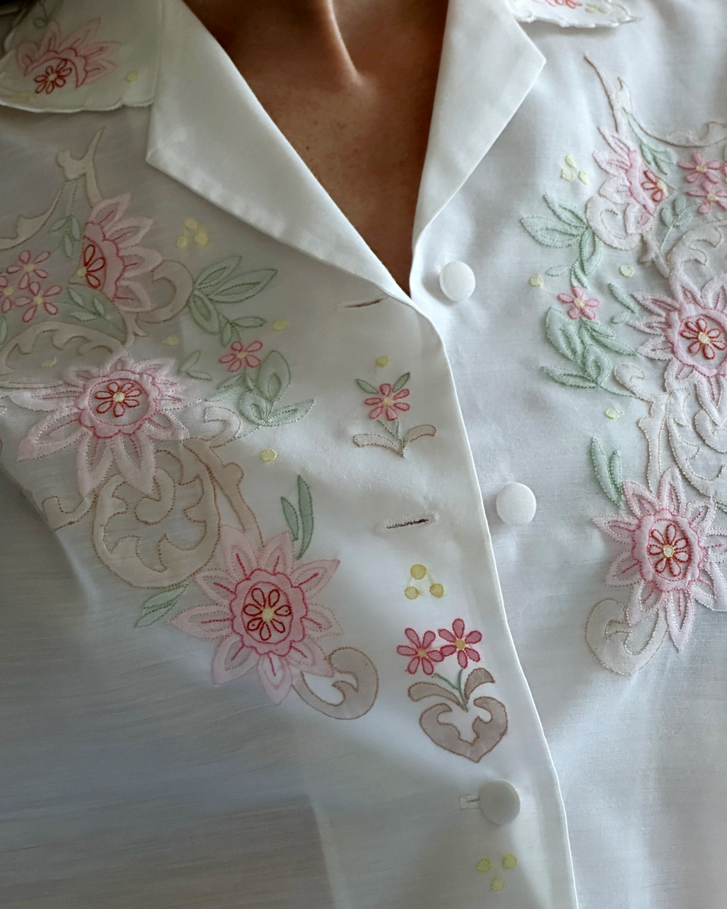 Vintage 1960s Floral Embroidered Blouse