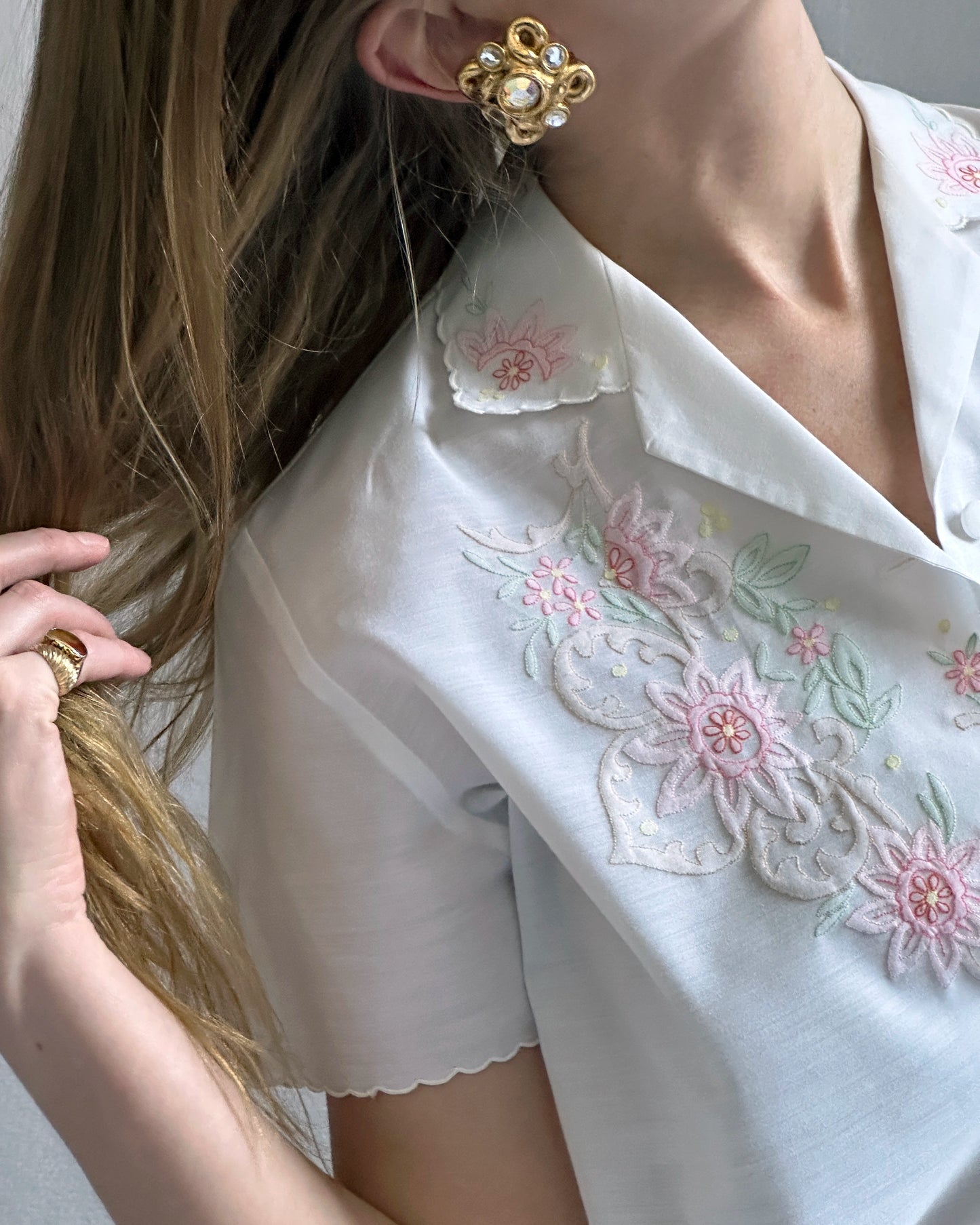 Vintage 1960s Floral Embroidered Blouse