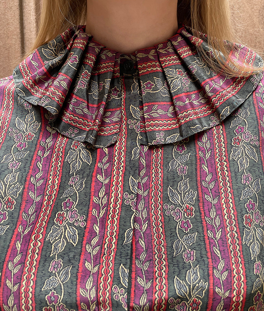 Vintage Ruffle Collar Shirt