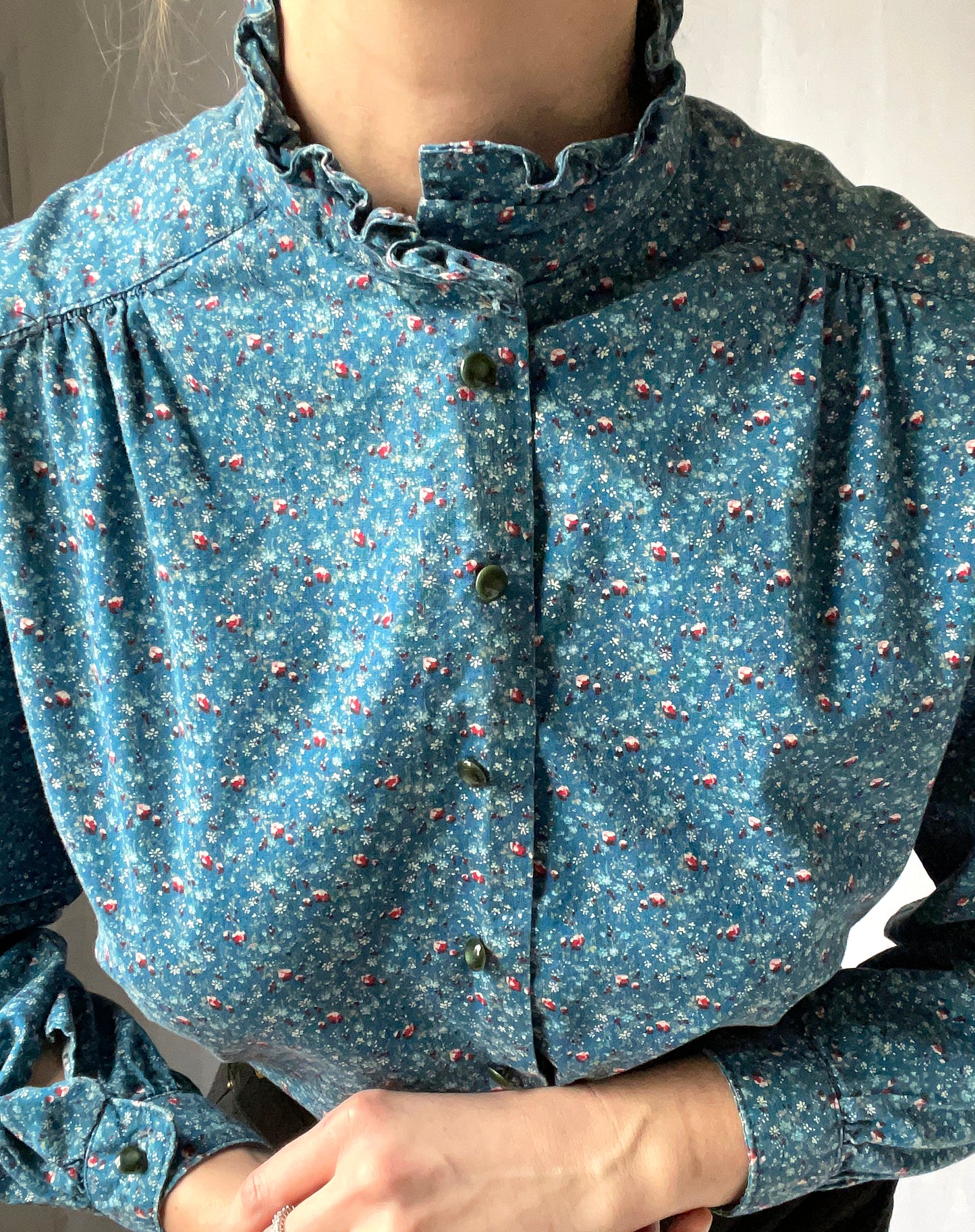 Vintage Ruffle Collar Calico Blouse