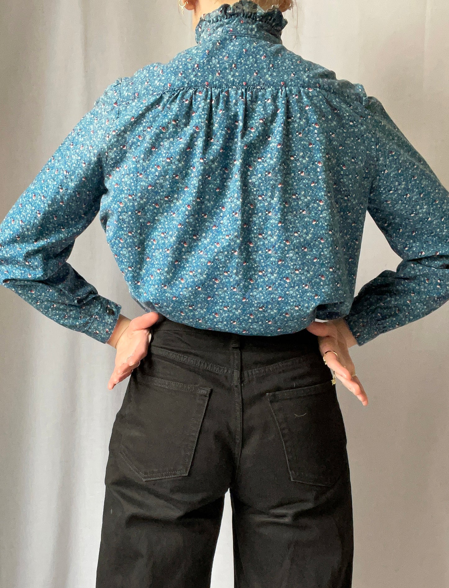 Vintage Ruffle Collar Calico Blouse