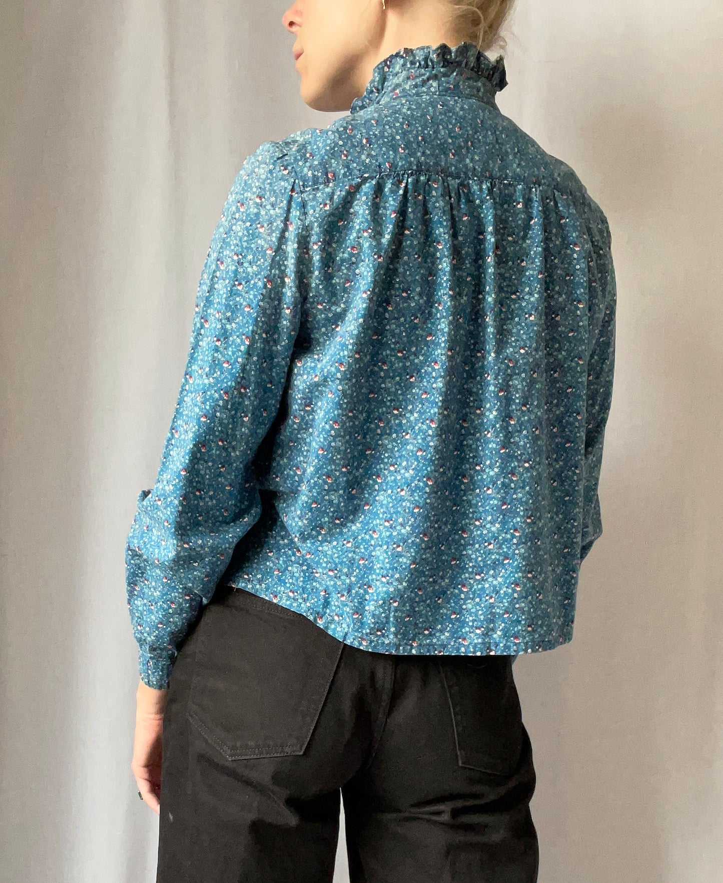 Vintage Ruffle Collar Calico Blouse