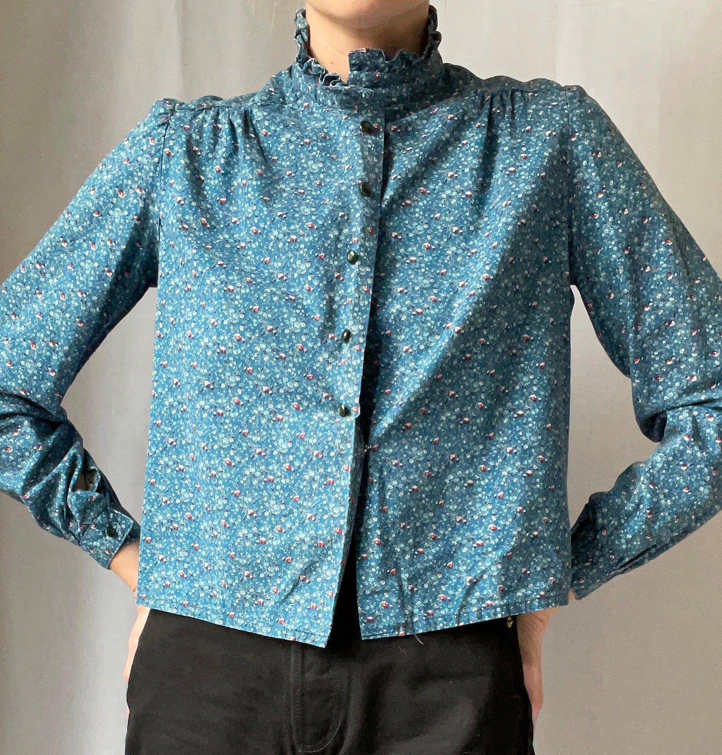 Vintage Ruffle Collar Calico Blouse