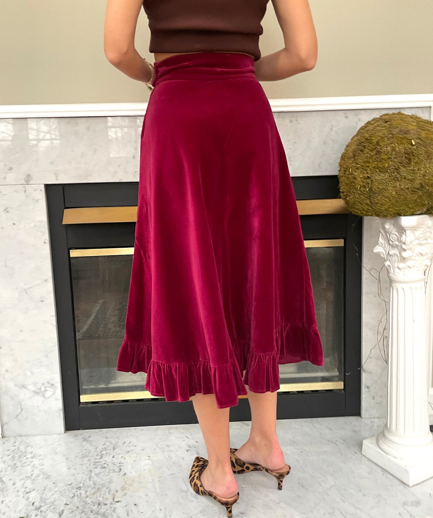 Vintage Scalloped Waist Velvet Midiskirt