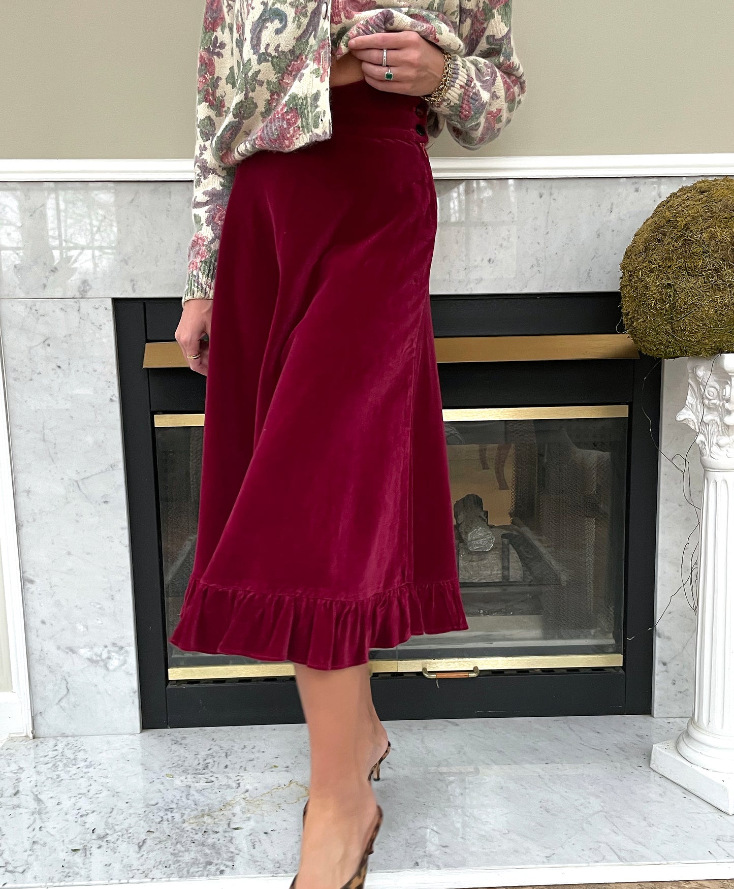 Vintage Scalloped Waist Velvet Midiskirt