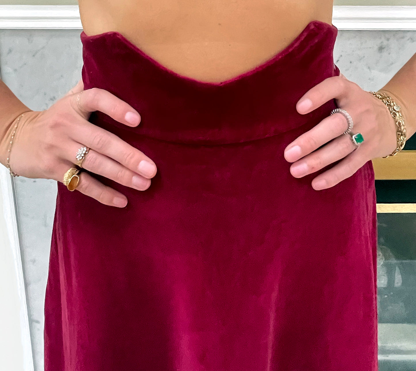 Vintage Scalloped Waist Velvet Midiskirt