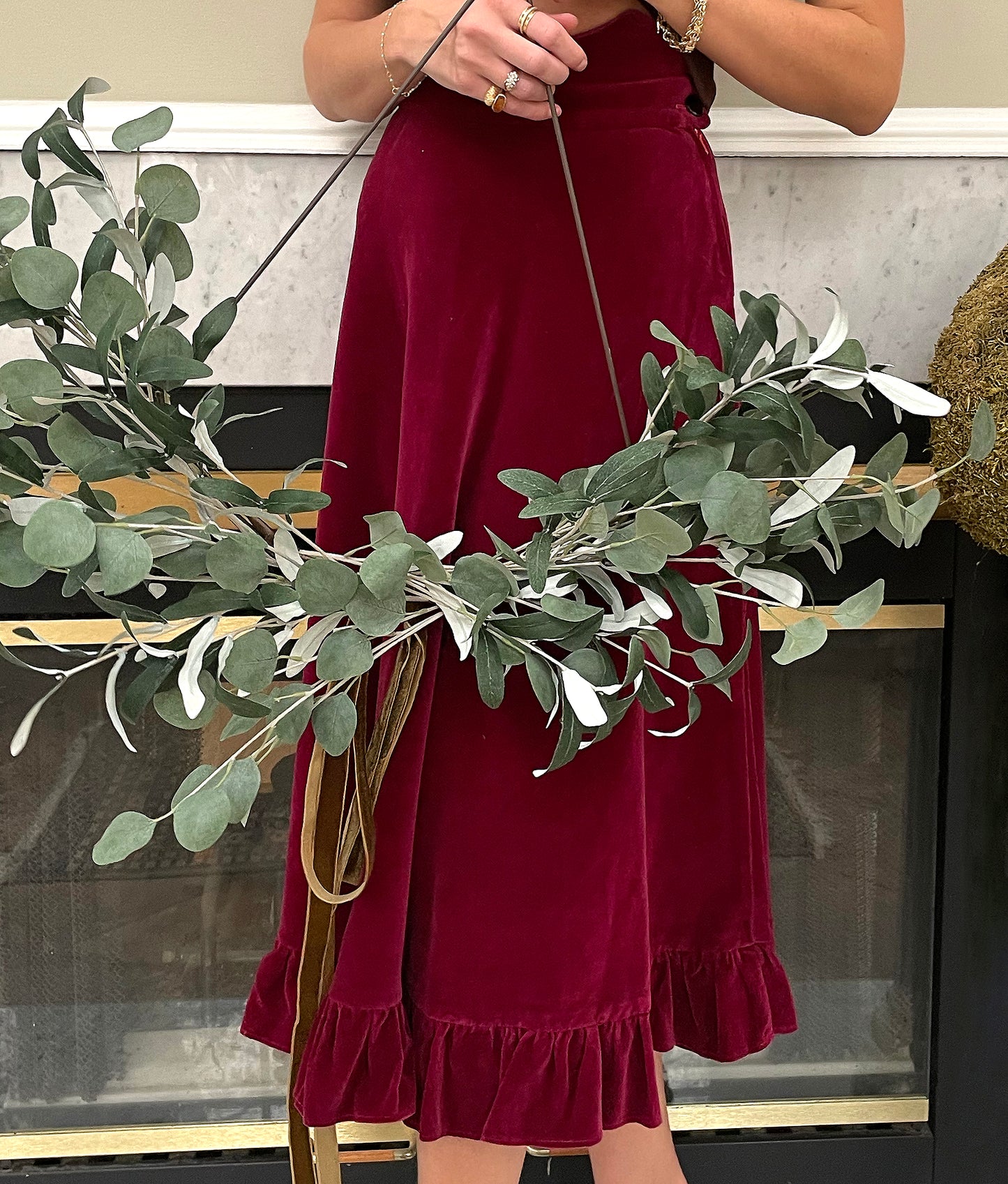 Vintage Scalloped Waist Velvet Midiskirt