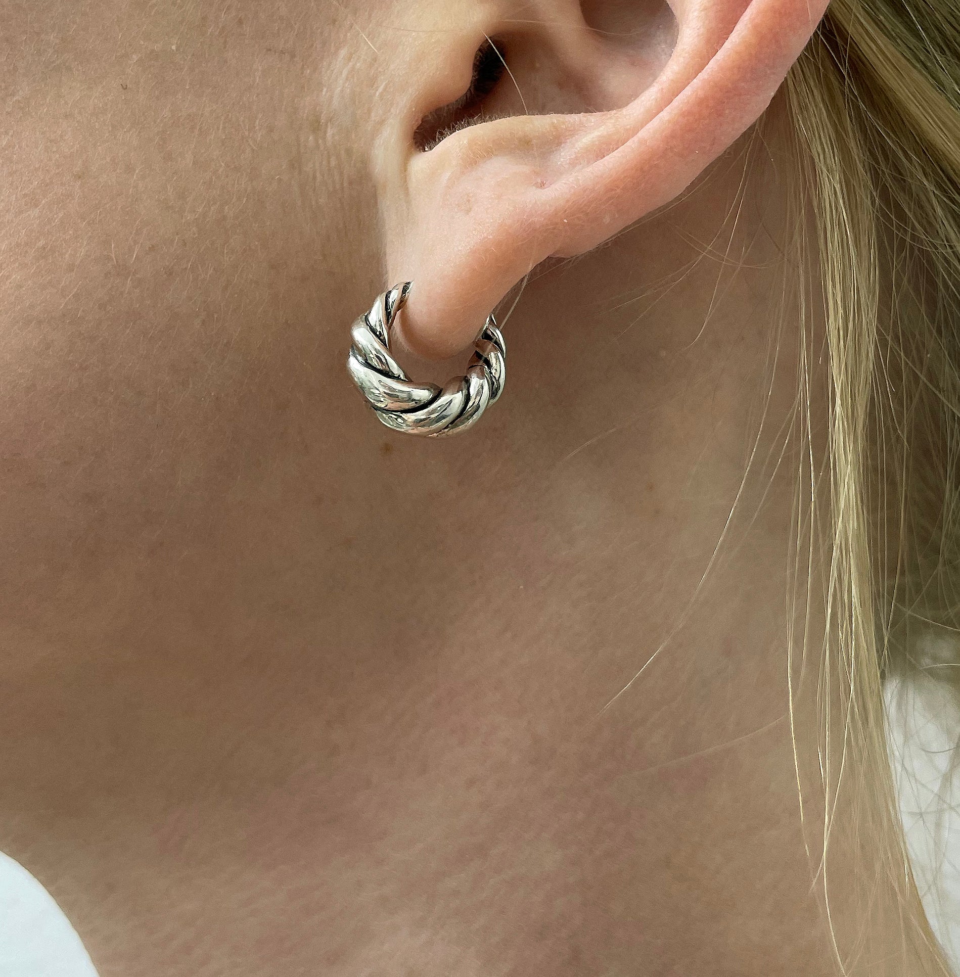 Vintage David Yurman Silver Cable Hoops Very Breezy