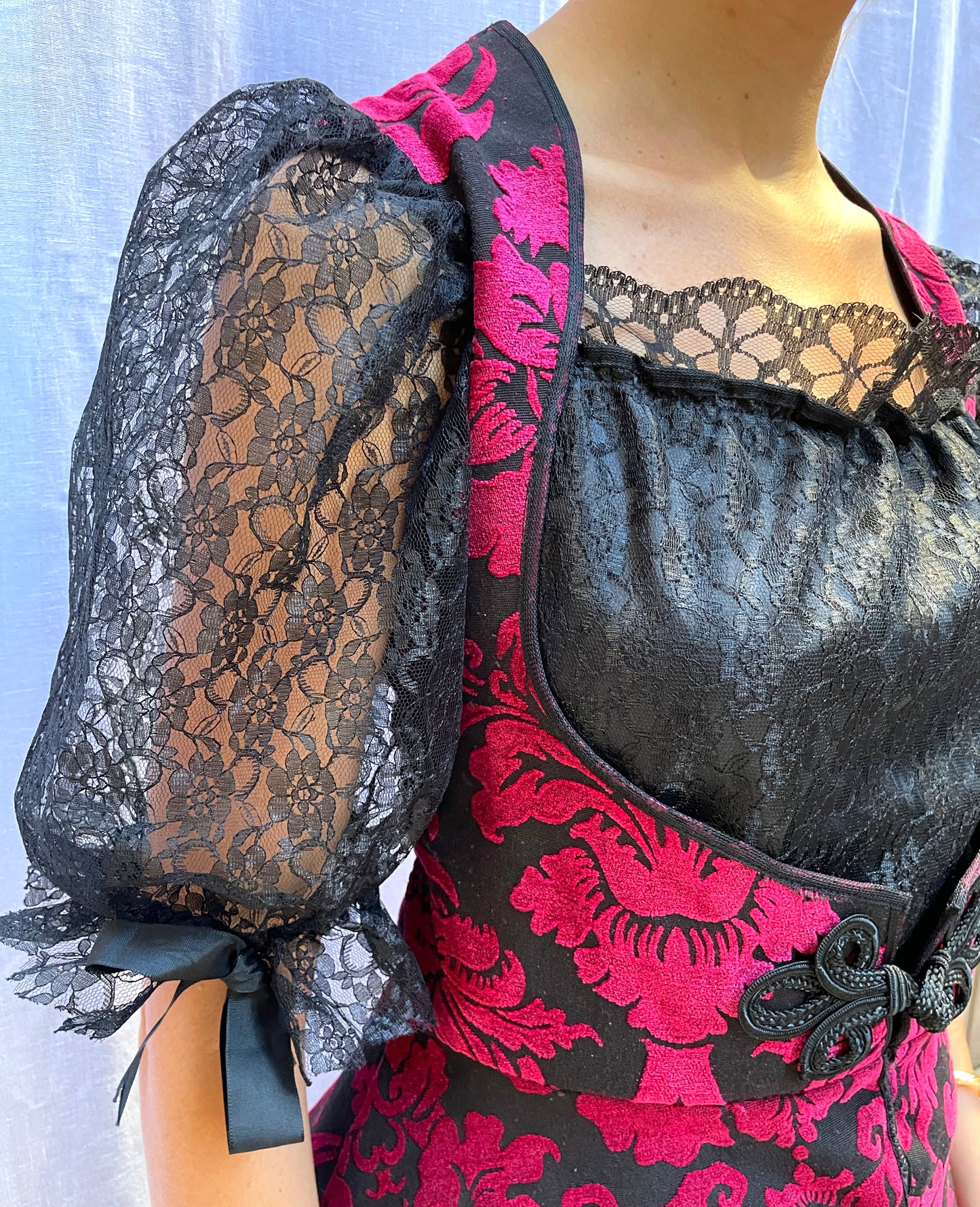 Vintage Brocade And Lace Dirndle Top | L