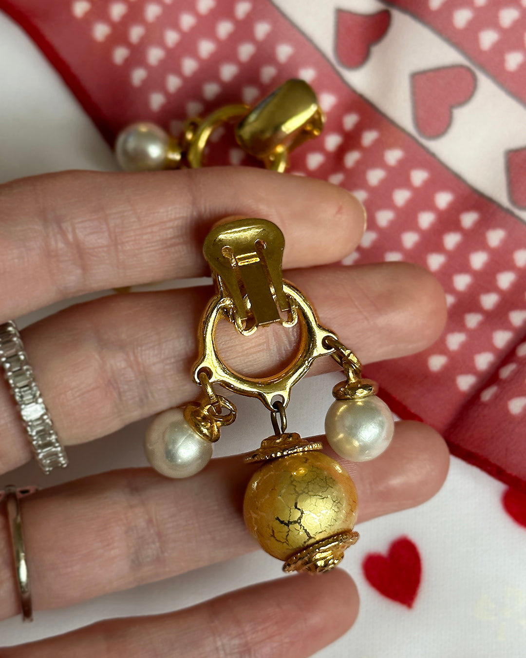 Vintage Gold And Pearl Dangle Earrrings