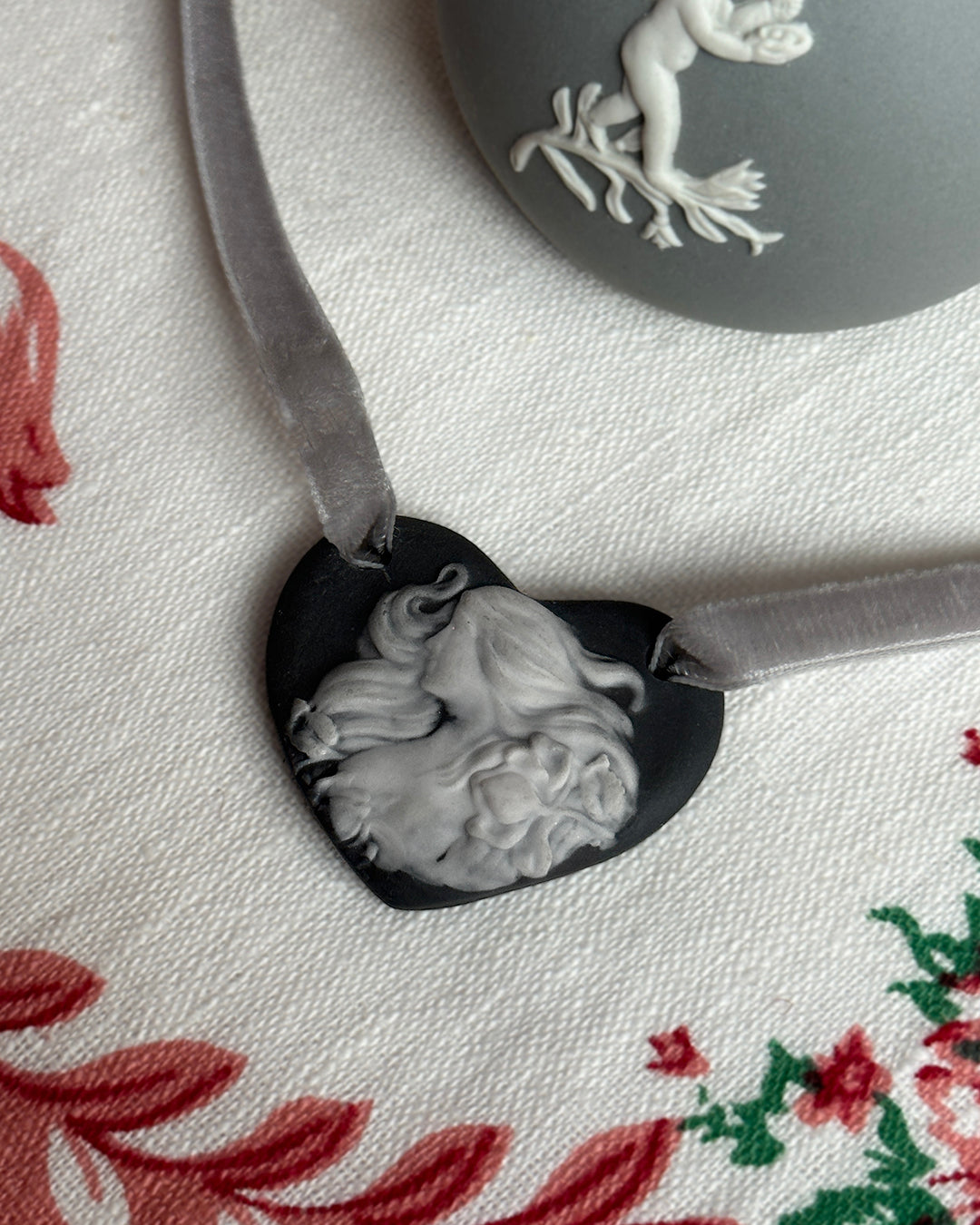 Vintage Jasperware Cameo Choker