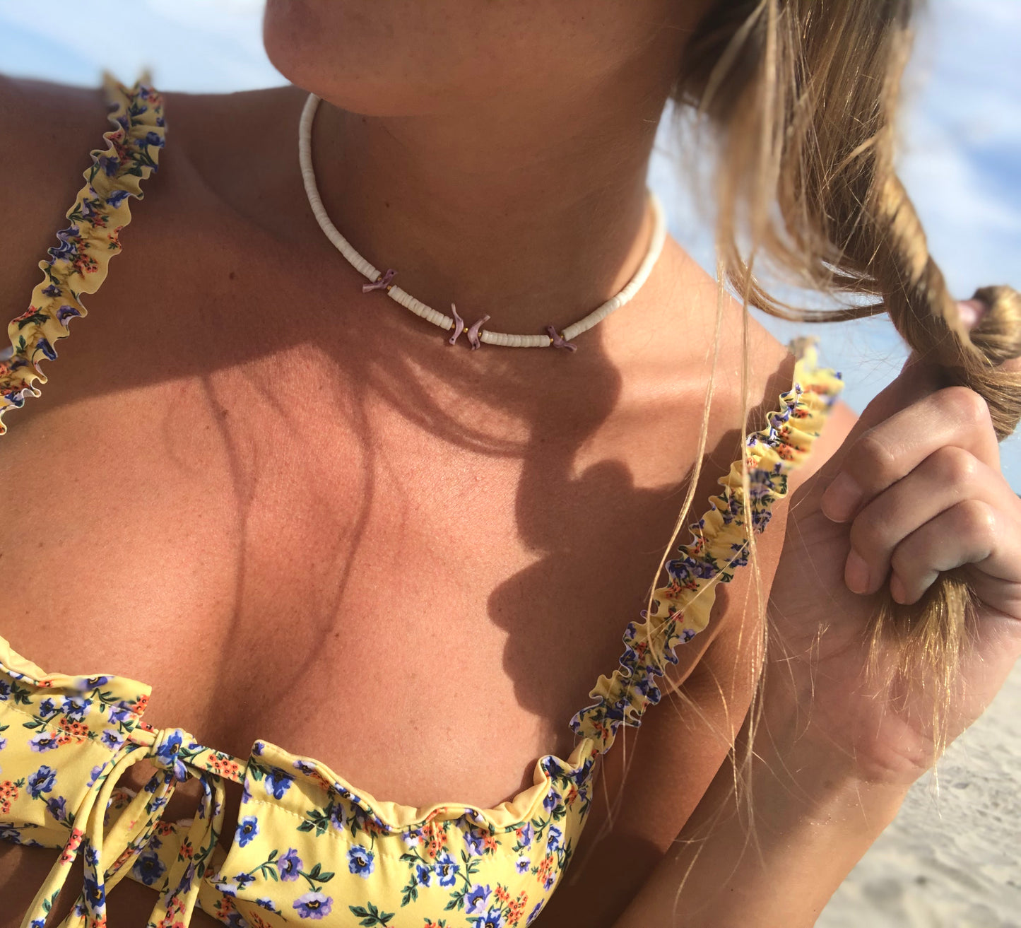 VINTAGE NATIVE AMERICAN HEISHI CHOKER NECKLACE WITH LAVENDER BIRD FETISH