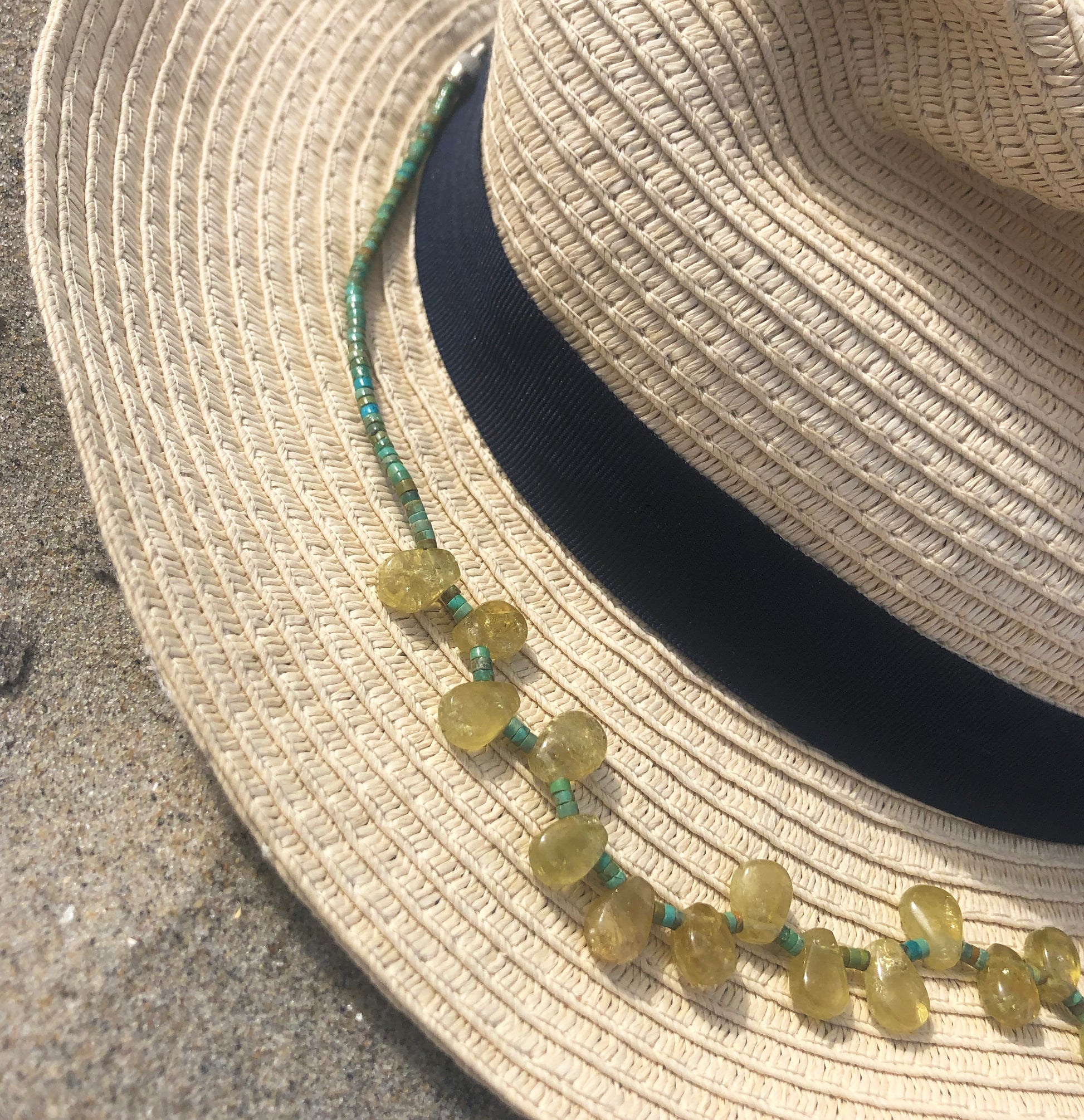 VINTAGE NATIVE AMERICAN TURQUOISE HEISHI CHOKER