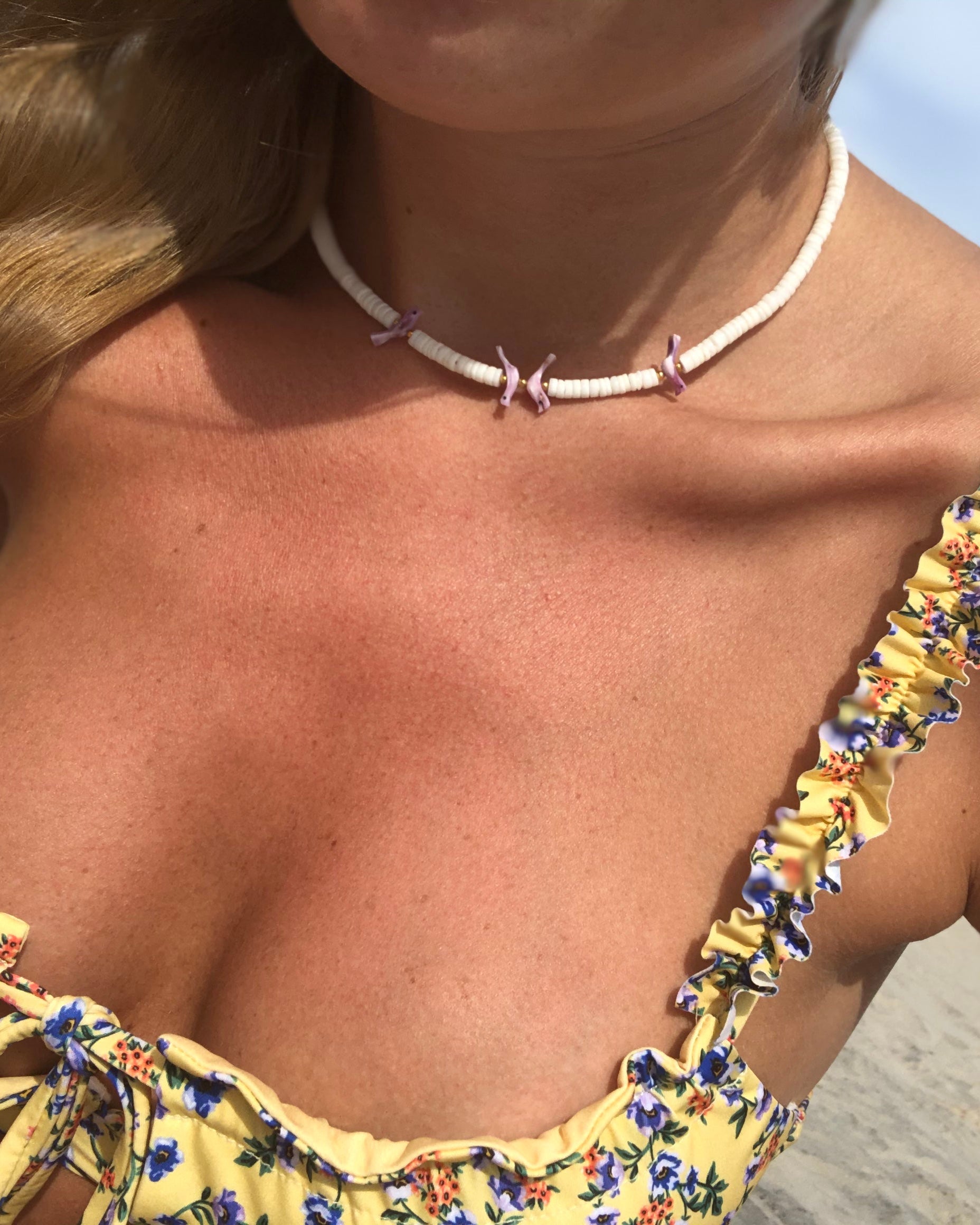 VINTAGE NATIVE AMERICAN HEISHI CHOKER NECKLACE WITH LAVENDER BIRD FETISH