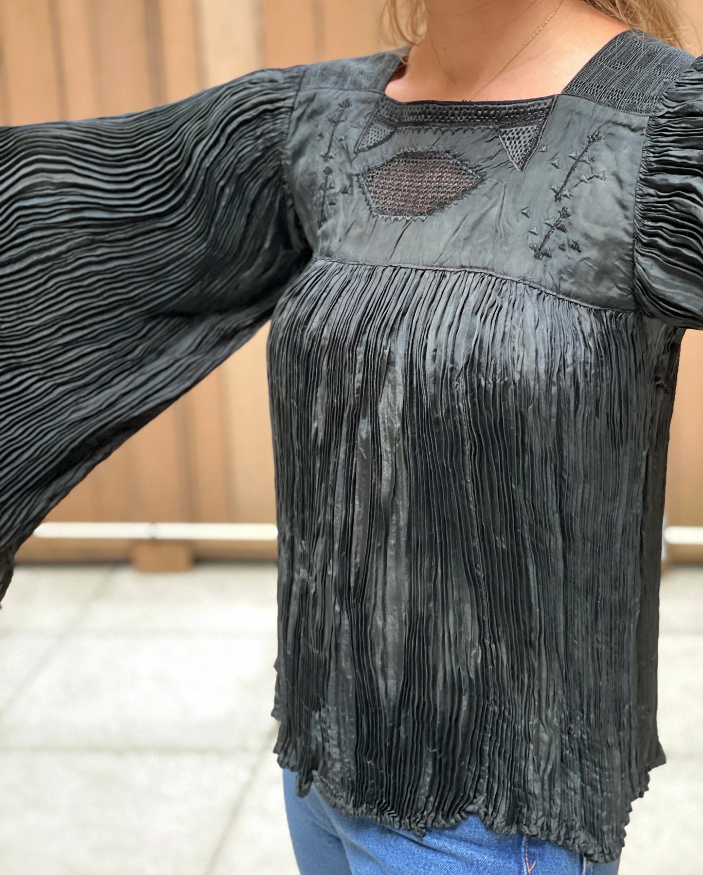 Rare Vintage Embroidered Plissé Peasant Top