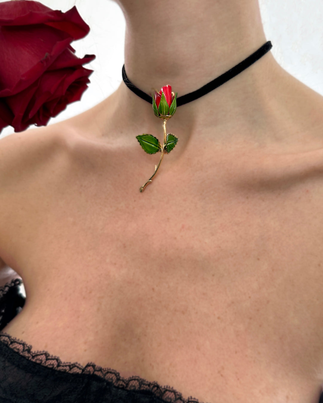 Vintage 1960s Rose Pendant Choker/Brooch