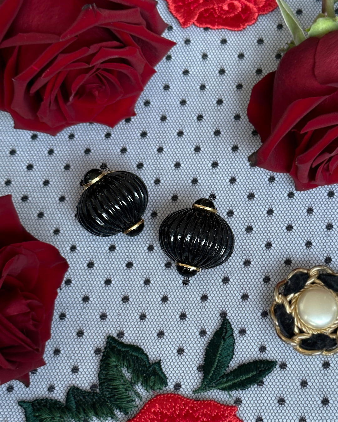 Vintage Black Enamel Shell Earrings