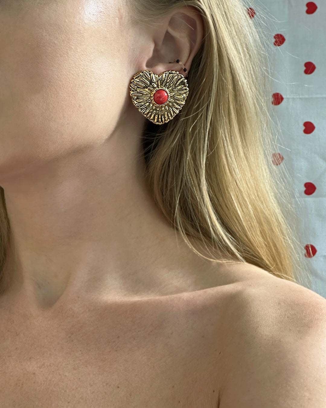 Vintage Cabochon Gold Heart Stud Earrings