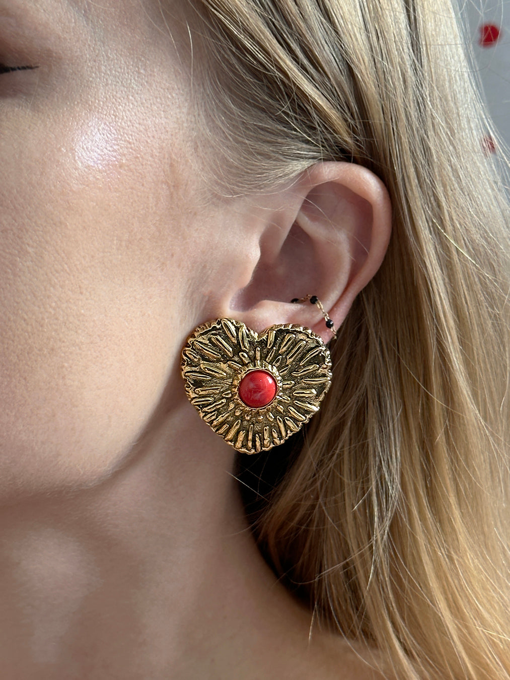 Vintage Cabochon Gold Heart Stud Earrings