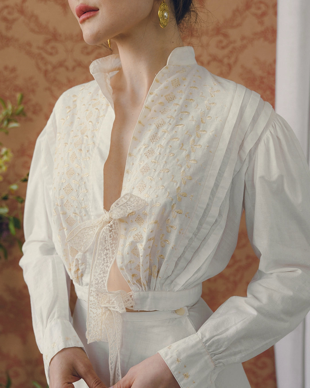 ANTIQUE EDWARDIAN RIBBON-TIE BLOUSE WITH HAND-EMBROIDERY, circa 1900