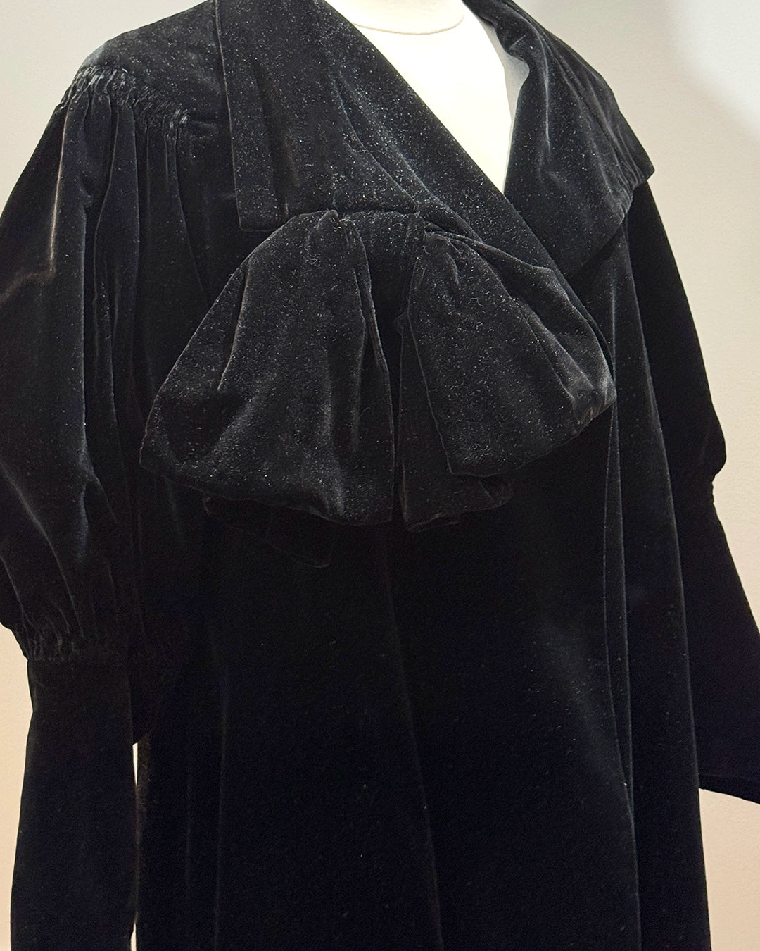 Antique 1920s Velvet Mutton Sleeve Opera Coat with Bow Collar