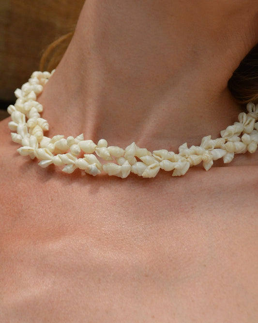 Vintage Twisted Ivory Seashell Necklace