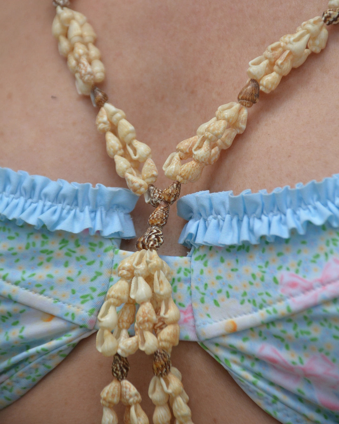 Vintage Seashell Pendant Necklace