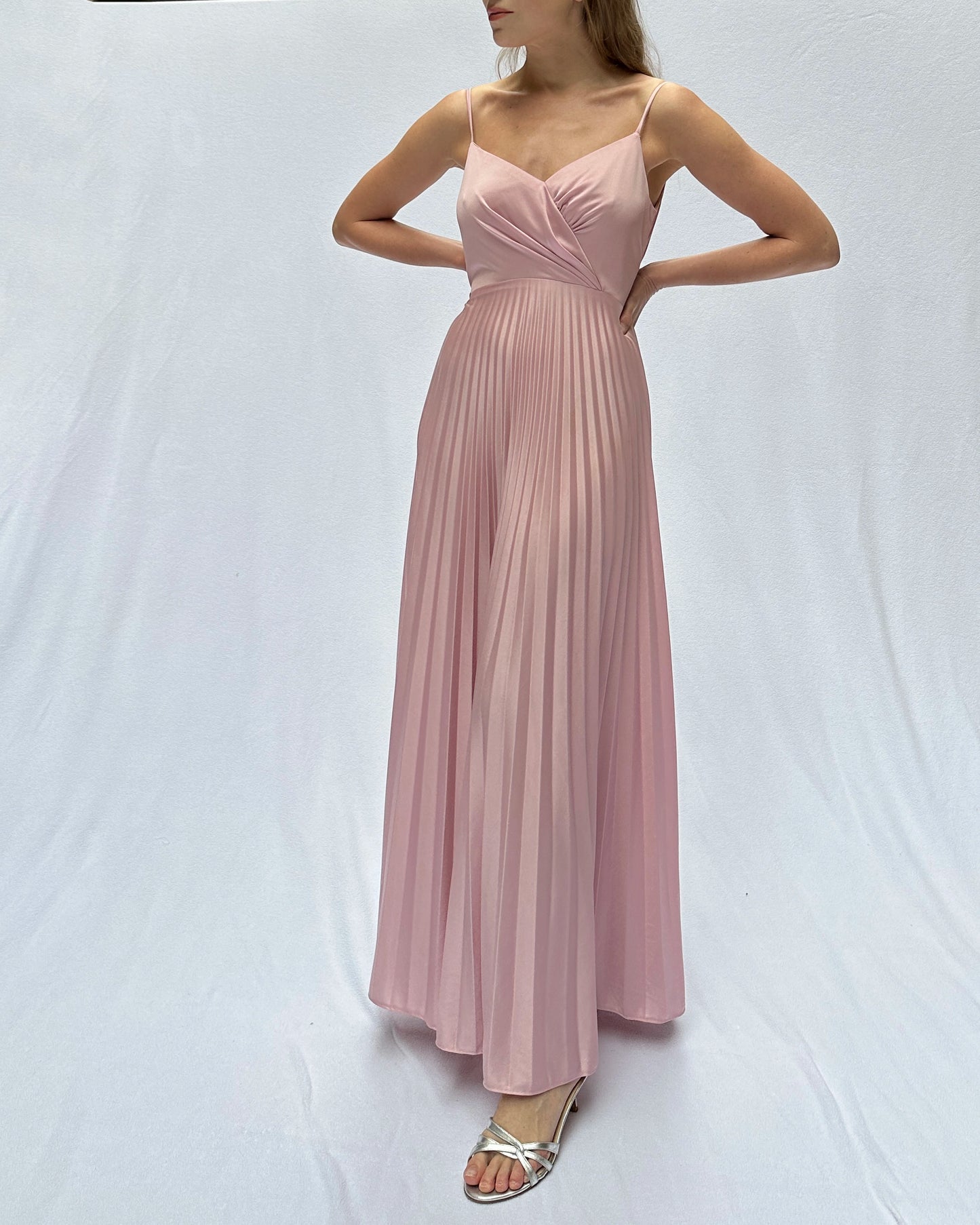 VINTAGE 1970s ACCORDION-PLEATED JERSEY GOWN