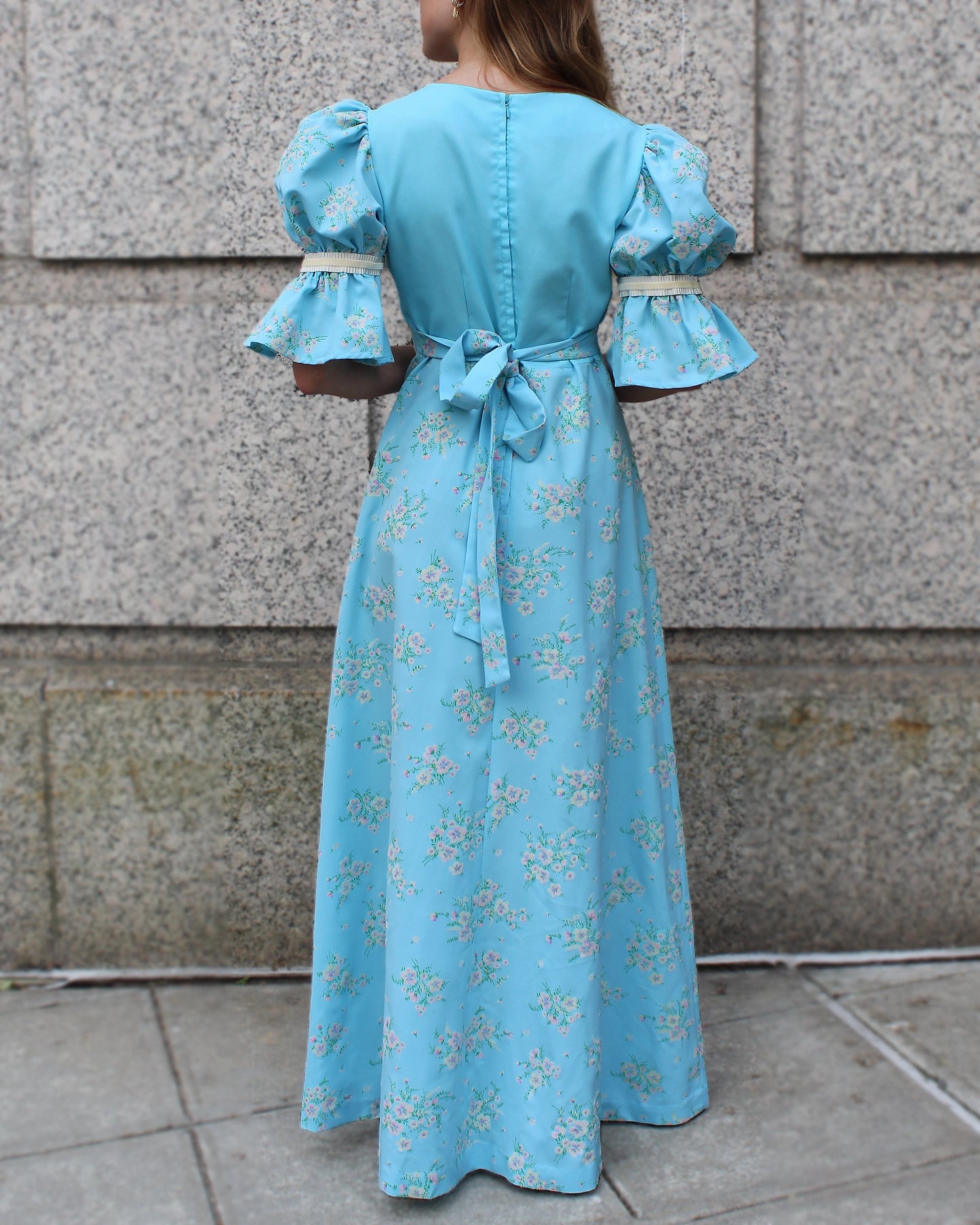 Vintage Floral Puff Sleeve Regency-Core Dress