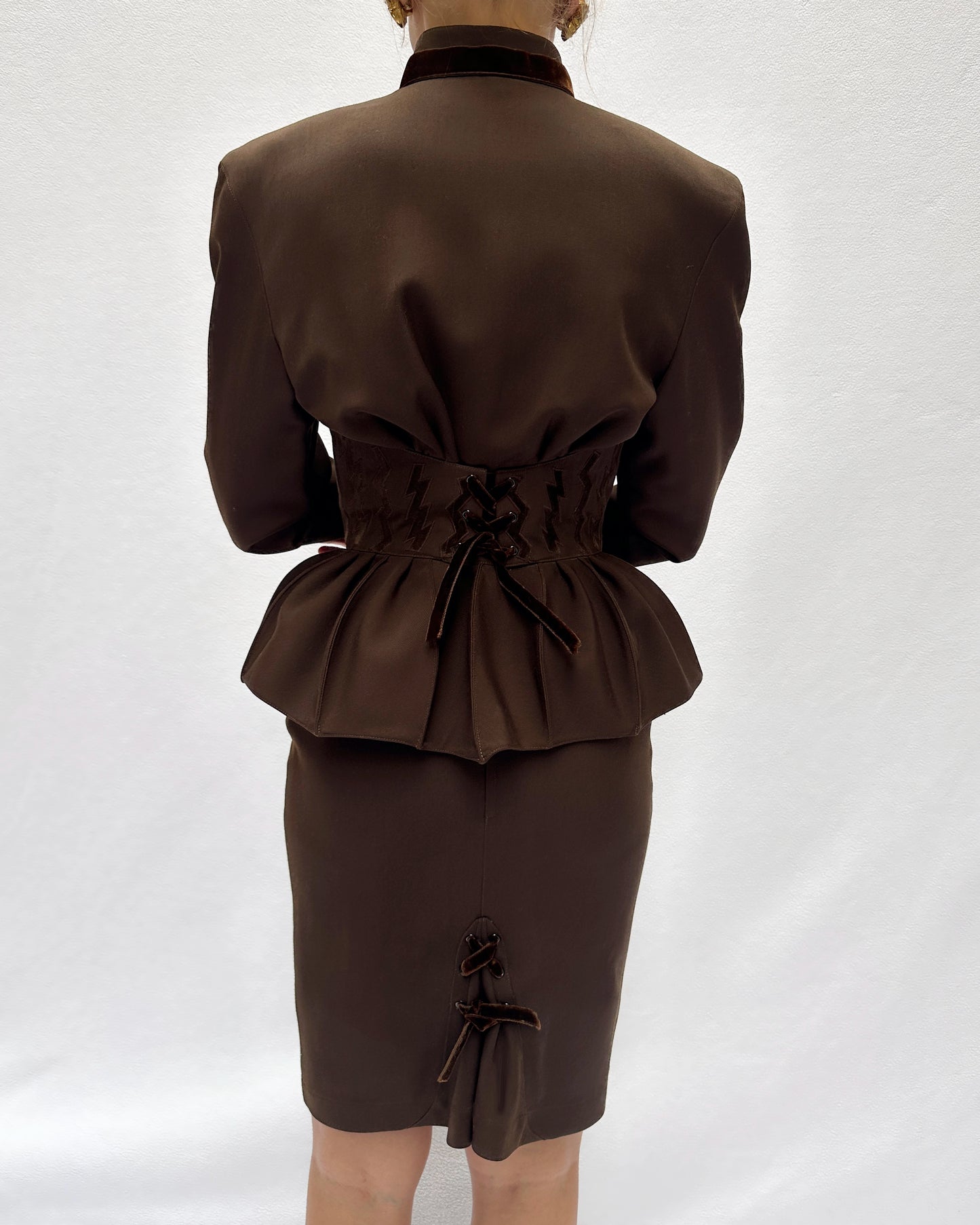 THIERRY MUGLER FALL 1992 RUNWAY VELVET TRIM CORSET-JACKET AND SKIRT SUIT